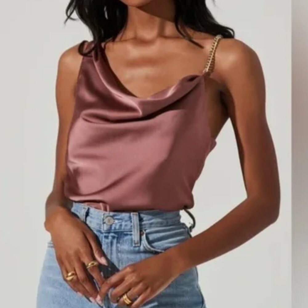 ASTR the Label Larisa Satin Chain Strap Top - Mauve Medium